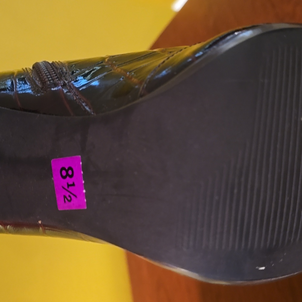 BRAND NEW PATENT LEATHER SHOE BOOTS!!! KRISTIN DAVIS - Picture 5 of 5